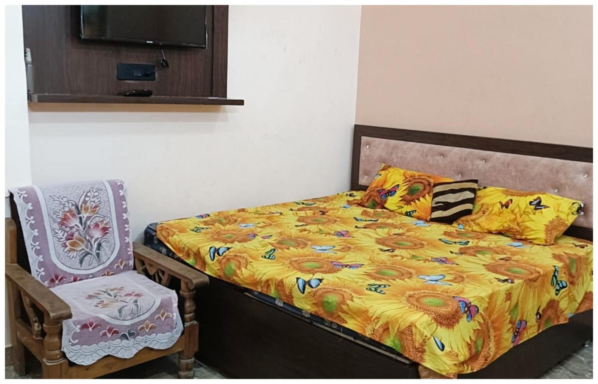 Hotel Aparna Grand Near Ram Janam Bhoomi And Temple - Fully Air Conditioned - Free Wifi Available - Best Budget Hotel In Ayodhya Ngoại thất bức ảnh
