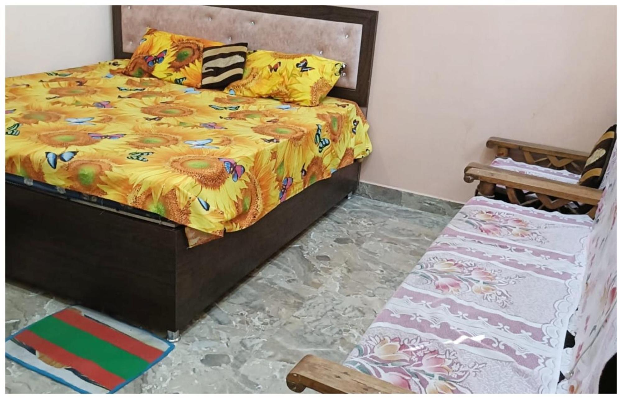 Hotel Aparna Grand Near Ram Janam Bhoomi And Temple - Fully Air Conditioned - Free Wifi Available - Best Budget Hotel In Ayodhya Ngoại thất bức ảnh